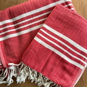 Turkish pestamel soft cotton throw/towel with fringe in red.